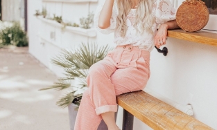 Điệu đà nhưng phá cách với vải Corduroy trong tiết trời se lạnh 