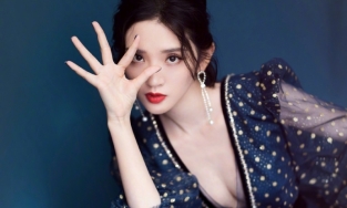 Mỹ nhân Đường Nghệ Hân diện váy xuyên thấu khoét sâu khoe lưng trần nuột nà sau sinh