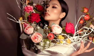 'Bó hoa' Hoàng Thùy có xinh đẹp hơn những 'bó hoa' mỹ nhân trước đó?