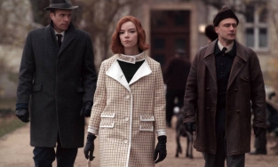 The Queen’s Gambit: Thiên tài thì cũng phải mặc đẹp cái đã!