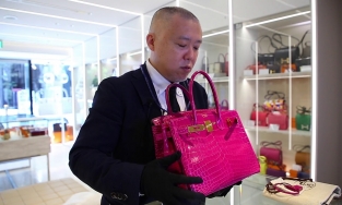 Hermès nuôi 50.000 con cá sấu để sản xuất thời trang 