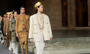 Covid-19 cũng không thể giết chết tuần lễ thời trang 