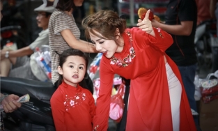 Bạch Lan Phương và con gái gợi ý đồ đôi mẹ con cực đáng yêu