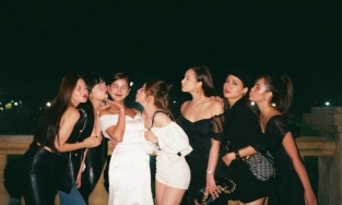 MC Thu Hoài thay 3 chiếc váy trong tiệc mời cưới, một chiếc không mang màu sắc đám cưới truyền thống