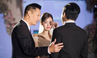 Diện 3 mẫu váy cưới độc quyền, Á hậu Tường San hóa nàng công chúa đài các