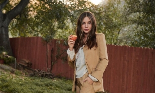 Loạt outfit đơn giản cộp mác cựu thiên thần Victoria Secret 