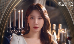 Lee Ji Ah và 7 chiếc áo khoác dài gây thương nhớ trong Penthouse 