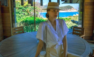 Hồ Ngọc Hà khoe ảnh nghỉ dưỡng vòng nào ra vòng nấy, thành quả luyện tập sau sinh thực đáng ngưỡng mộ