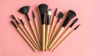 Các loại cọ trang điểm và công dụng của chúng (P1)