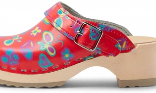 Guốc mộc Việt Nam khơi nguồn cảm hứng cho thời trang cao cấp? 