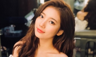 Hè này, sắm ngay 4 thỏi son bóng của Hàn siêu xinh cho đôi môi căng mọng 