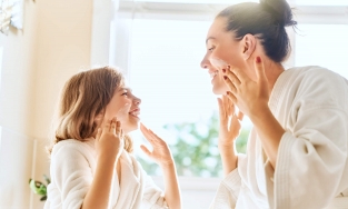 Bí quyết chọn kem dưỡng ẩm cho da nhạy cảm tốt nhất