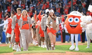 BOSS x Russell Athletic 2.0 tái xuất với BST thể thao cực kỳ đẳng cấp