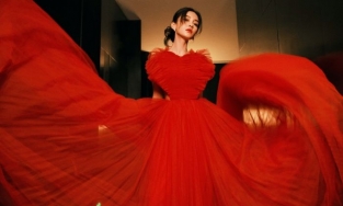 Khoảnh khắc tung váy của mỹ nhân Hoa ngữ: Quan Hiểu Đồng như công chúa, Dương Tử mặt 'sượng trân'