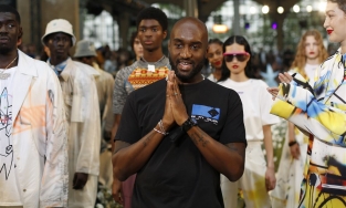 Tổng kết thời trang thế giới năm 2021: Quá nhiều mất mát nhưng cũng tràn đầy hy vọng