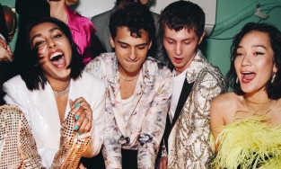 Gợi ý trang phục sang - xịn - mịn giúp nàng nổi bật trong tiệc tất niên và liên hoan cuối năm