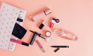 5 mẹo mua sắm mỹ phẩm thông minh: Mua mini size, sản phẩm chiết và nhiều kiểu săn sale khác