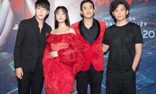 Hoàng Thùy Linh diện váy xuyên thấu tham gia họp báo