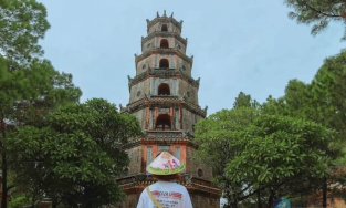 Chùa Thiên Mụ, ngôi chùa 400 năm tuổi bên bờ sông Hương thơ mộng của xứ Huế