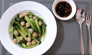 Cách làm cải thìa xào nấm rơm thơm ngon, dù ăn chay hay ăn mặn đều đều 'hao cơm'