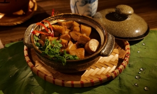 Cách làm món nấm đùi gà kho tiêu, món chay hao cơm cho ngày gió về