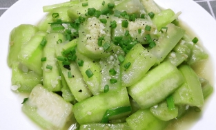 Cách làm mướp xào vừa giòn, vừa xanh chỉ 10 phút là có món ăn đưa cơm