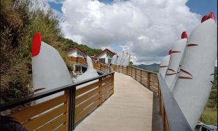 Bản sao Cầu Vàng (Đà Nẵng) tại Philippines có gì mà khiến nhiều người phải “té ngửa”