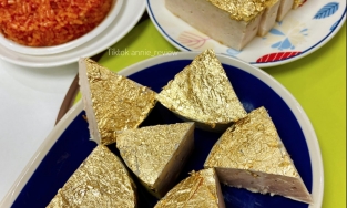 Giò chả dát vàng, thức cúng quen mà lạ cho ngày vía Thần Tài 2022