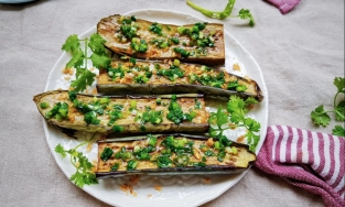 Cách làm cà tím nướng mỡ hành, chỉ 20 phút là có ngay món chay thơm nức mũi