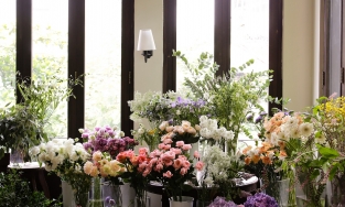 6 cửa hàng hoa tươi từ sang xịn đến bình dân cho dịp 8/3 tại Hà Nội