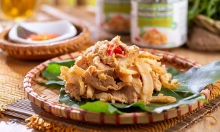 Thịt chua Thanh Sơn thức đặc sản được nhiều người chọn mua khi về Phú Thọ giỗ Tổ