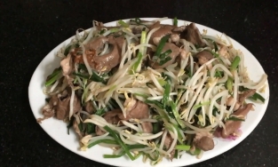 Cách làm tim heo xào giá đỗ, món xào được cả nhà khen tấm tắc mà nấu lại nhanh