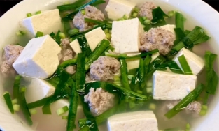 Cách nấu canh hẹ đậu hũ thịt băm ngọt thanh, bổ dưỡng, ăn 4 mùa đều phù hợp