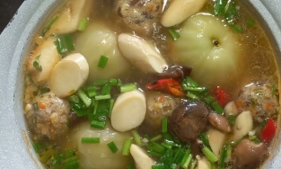 Canh chua mận nhồi thịt: Món canh miền Tây nhưng dân miền Tây người mê kẻ chê