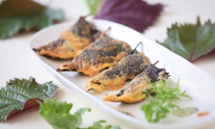 Cách làm chả ức gà tía tô, thơm ngon, lạ miệng lại dễ làm