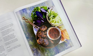 Bún chả Hà Nội vào yến tiệc của hoàng gia Anh, đầu bếp nấu ăn cho nữ hoàng cũng phải học cách làm