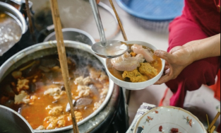 Bún bò Huế ở Hà Nội khác bún bò Huế 'xịn' ở 6 điểm này