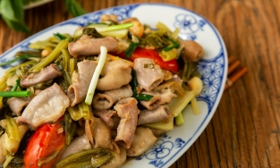 8 địa chỉ bán lòng xào dưa giòn ngon ở Hà Nội