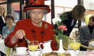 Những món ăn vặt yêu thích nhất của Nữ hoàng Anh Elizabeth II lúc sinh thời