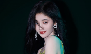 Cúc Tịnh Y bất ngờ được netizen khen ngợi vì có hành động này