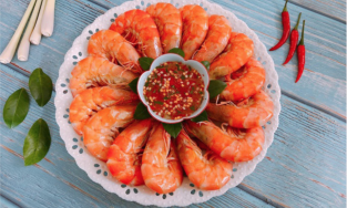 Cách làm tôm hấp bia giữ nguyên vị ngọt hải sản: Món ngon tẩm bổ cho chồng chỉ mất 10 phút chế biến