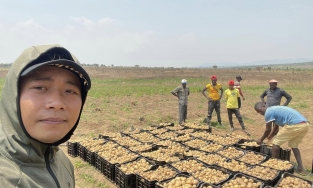 Quang Linh Vlogs và trái ngọt đáng ngưỡng mộ trên đất Angola