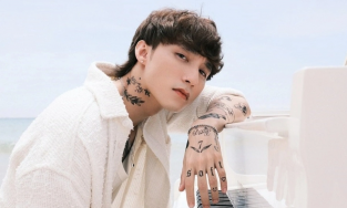 Sơn Tùng MTP khoe quà kỷ niệm từ người đặc biệt nhân 10 năm ca hát