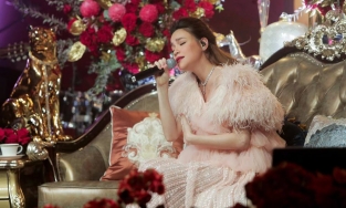 Những chiếc váy che bụng bầu của mỹ nhân Việt