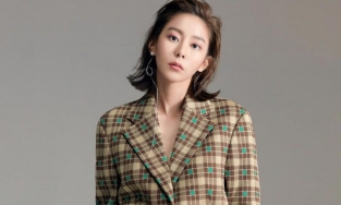 UEE thừa nhận phẫu thuật mí mắt gây bất ngờ với nhan sắc hiện tại