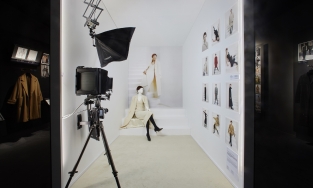 Chụp hình thời trang đẹp 'xuất thần' với những tips này