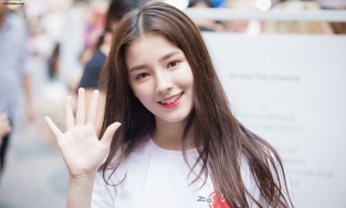 Nancy lột xác từ 'eo bánh mì' đến 'mình hạc xương mai' diện gì cũng đẹp