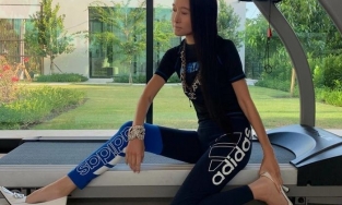 Vera Wang: U80 với body cực phẩm nhưng lộ nhược điểm này gây thất vọng