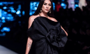 Võ Hoàng Yến đẳng cấp với thần thái đỉnh cao cùng sải chân điêu luyện