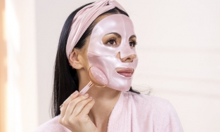 Những công dụng tuyệt vời của đá lăn đối với khuôn mặt